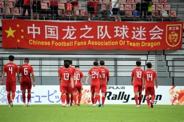 当时张之亮导演找了许多一线演员，最终唯有张国荣同意，并以1元片酬参与其中，便有了这部《流星语》。