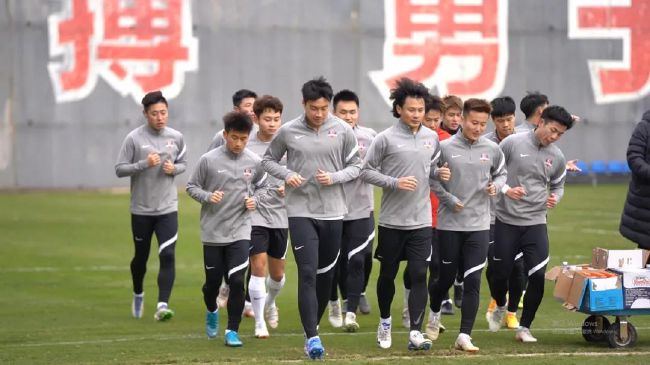 凝结着历史、技术、艺术因子的文化遗产，记载着灿烂的中华文明 景德镇“电影＋非遗＋文创IP”出海项目发布会 2025-02-28 2025陶瓷文化出海，向世界讲述中国的故事，助力景德镇申请世界文化遗产，以“电影＋非遗＋文创IP”全新模式提升景德镇的国际影响力，擦亮千年瓷都景德镇靓丽品牌。