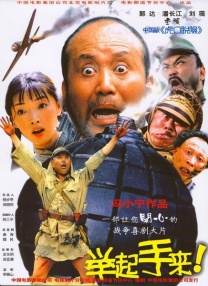 设计师徐秋成熟清醒，举手投足间尽显自信魅力，“三十怎么了，我五十岁也漂亮”，更掷地有声地彰显着女性掌握自我主导权的魅力与底气。